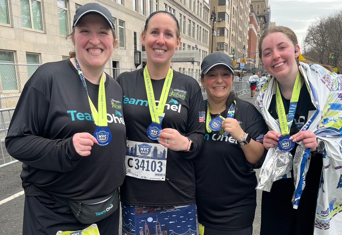 group of runners
